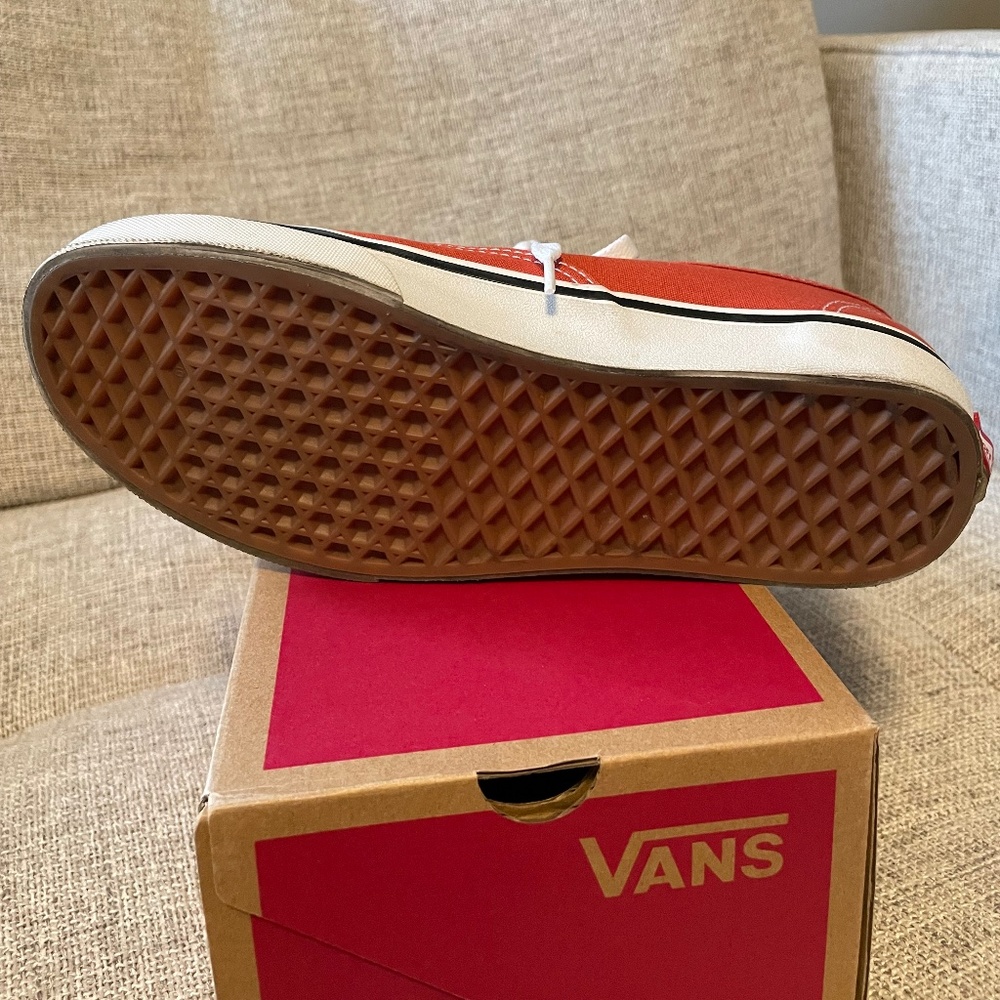 Vans - Picture 4 of 5